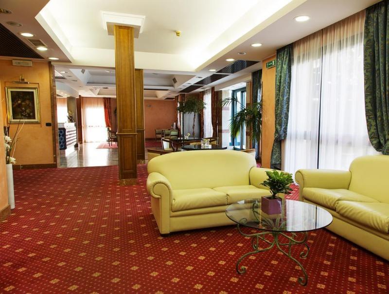 Hotel Palace 2000 포메지아 외부 사진